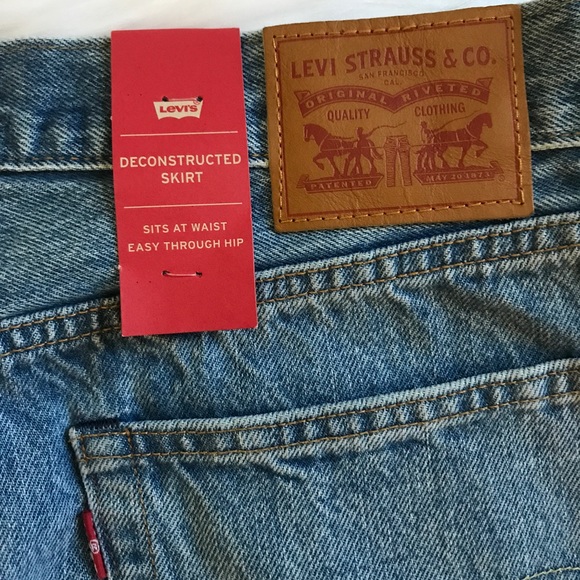 NWT LEVIS DECONSTRUCTED DENIM SKIRT 29 - Picture 7 of 8